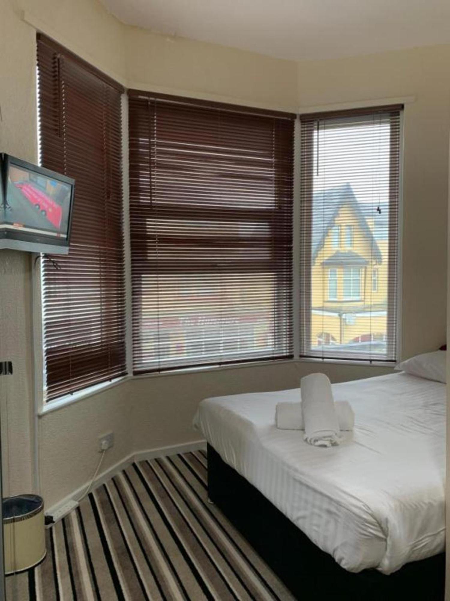 Oyo Wave Crest Hotel Blackpool Buitenkant foto
