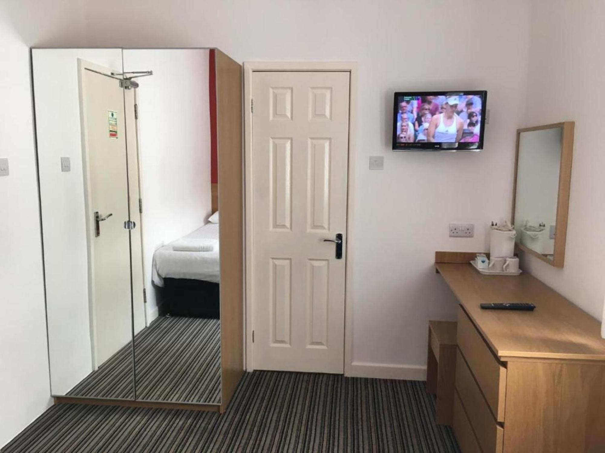 Oyo Wave Crest Hotel Blackpool Buitenkant foto